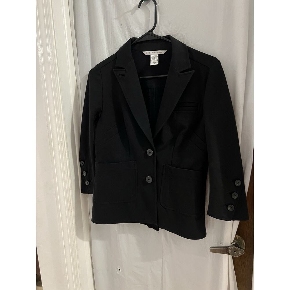 Diane Von Furstenburg Black Two Button Blazer Sz 8